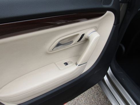 Used 2012 Volkswagen CC Lux image 11