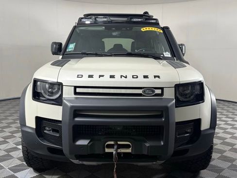 New 2024 Land Rover Defender 110 S image 11