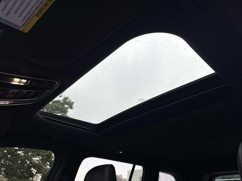 Used 2023 Jeep Grand Cherokee Altitude AWD/4WD image 19