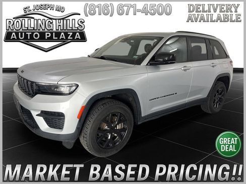 Used 2024 Jeep Grand Cherokee Altitude AWD/4WD image 1