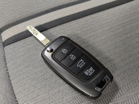 Used 2022 Hyundai Sonata SE FWD image 32
