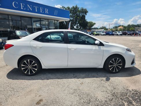 Used 2019 Toyota Corolla SE FWD image 9