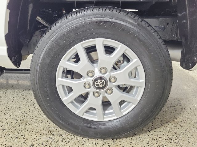 Used 2026 Toyota Tacoma SR5 AWD/4WD image 8