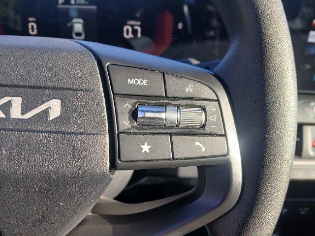 Certified 2025 Kia K4 FWD image 28