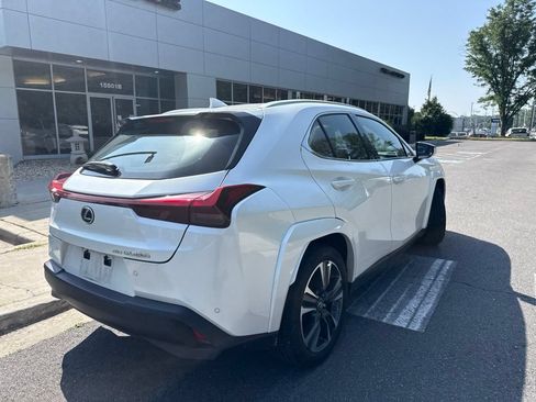 Used 2024 Lexus UX 250h AWD w/ Premium Package image 7