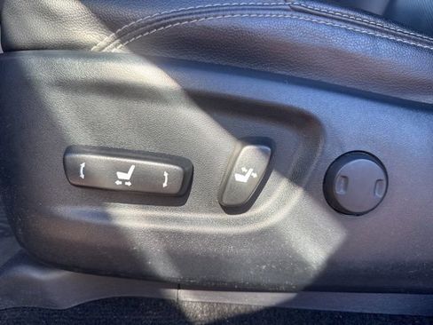 Used 2023 Toyota 4Runner Limited image 18