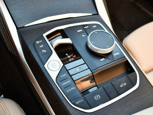 Used 2024 BMW M440i Convertible w/ Premium Package image 70