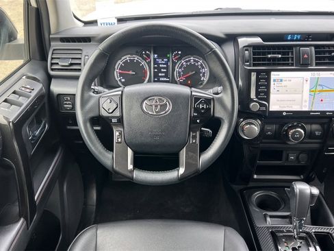 Used 2021 Toyota 4Runner Venture w/ Moonroof Package image 16