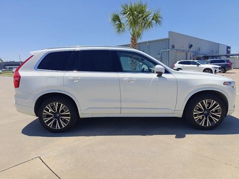 Used 2022 Volvo XC90 T5 Momentum FWD image 7