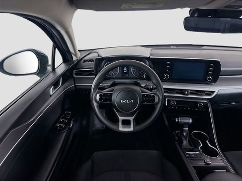 Used 2022 Kia K5 LXS image 17