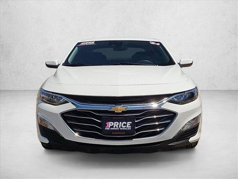 Used 2024 Chevrolet Malibu LT FWD image 2