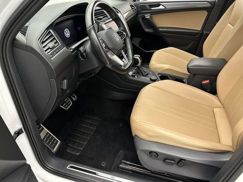 Used 2022 Volkswagen Tiguan SE R-Line AWD/4WD image 11