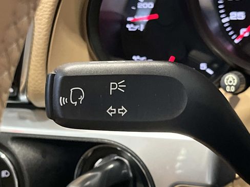 Used 2017 Porsche 911 Carrera image 34