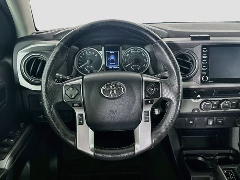 Used 2023 Toyota Tacoma SR5 RWD image 17