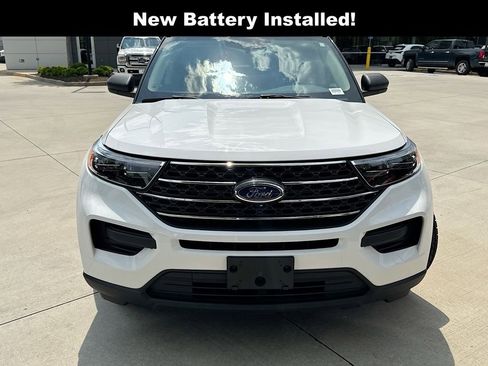 Used 2021 Ford Explorer XLT RWD image 4