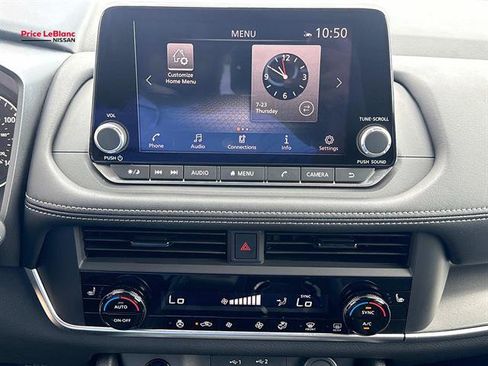 Used 2026 Nissan Rogue SV w/ Cold Weather Package FWD image 23