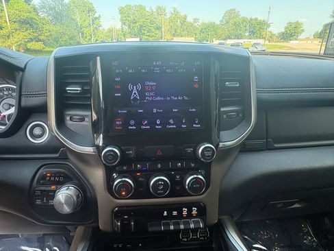 Used 2019 RAM 1500 Laramie AWD/4WD image 14
