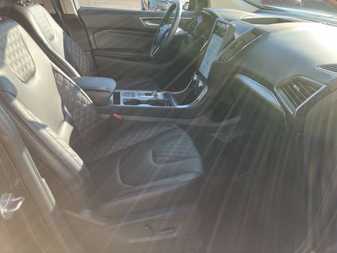 Used 2024 Ford Edge Titanium AWD/4WD image 14