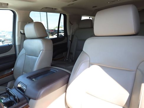 Used 2015 Chevrolet Tahoe LTZ RWD image 17