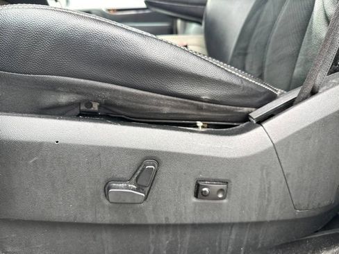 Used 2018 Dodge Grand Caravan SXT FWD image 12