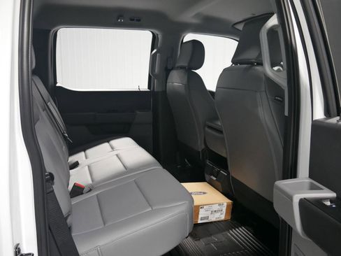 New 2026 Ford F550 4x4 Crew Cab image 61