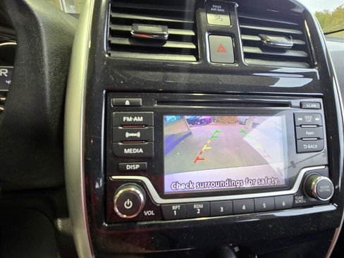 Used 2016 Nissan Versa Note SV image 16