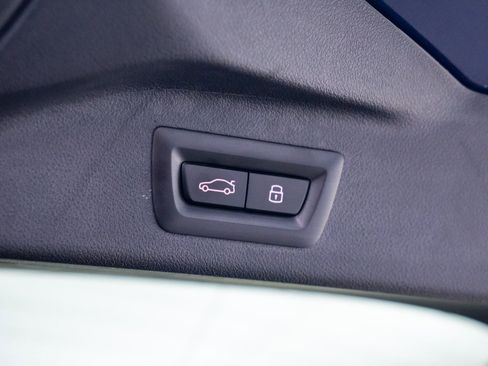 Used 2024 BMW ALPINA XB7 AWD/4WD image 40