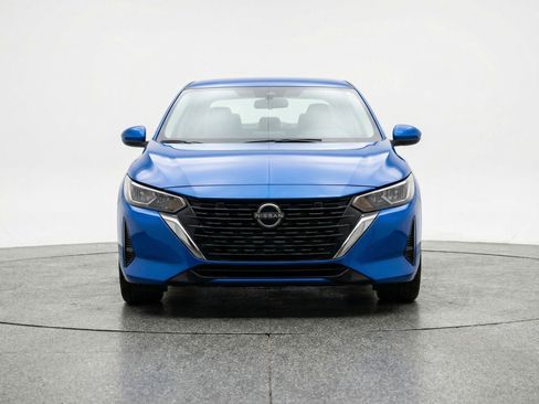 Used 2025 Nissan Sentra SV FWD image 2