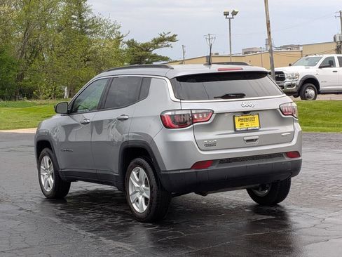 Used 2022 Jeep Compass Latitude w/ Convenience Group AWD/4WD image 5