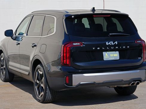 Used 2025 Kia Telluride S image 50