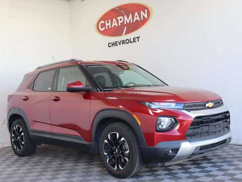 Used 2021 Chevrolet TrailBlazer LT w/ Convenience Package FWD image 1
