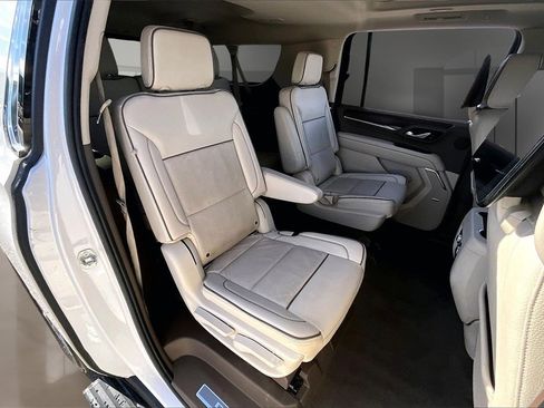 Used 2021 GMC Yukon XL Denali w/ Denali Ultimate Package image 27