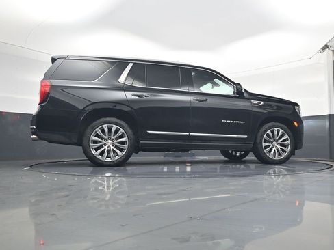 Used 2021 GMC Yukon Denali w/ Denali Premium Package image 31