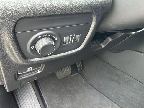 Used 2025 Jeep Grand Cherokee L Laredo AWD/4WD image 27
