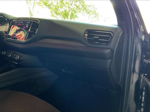 Used 2025 Dodge Durango GT RWD image 24