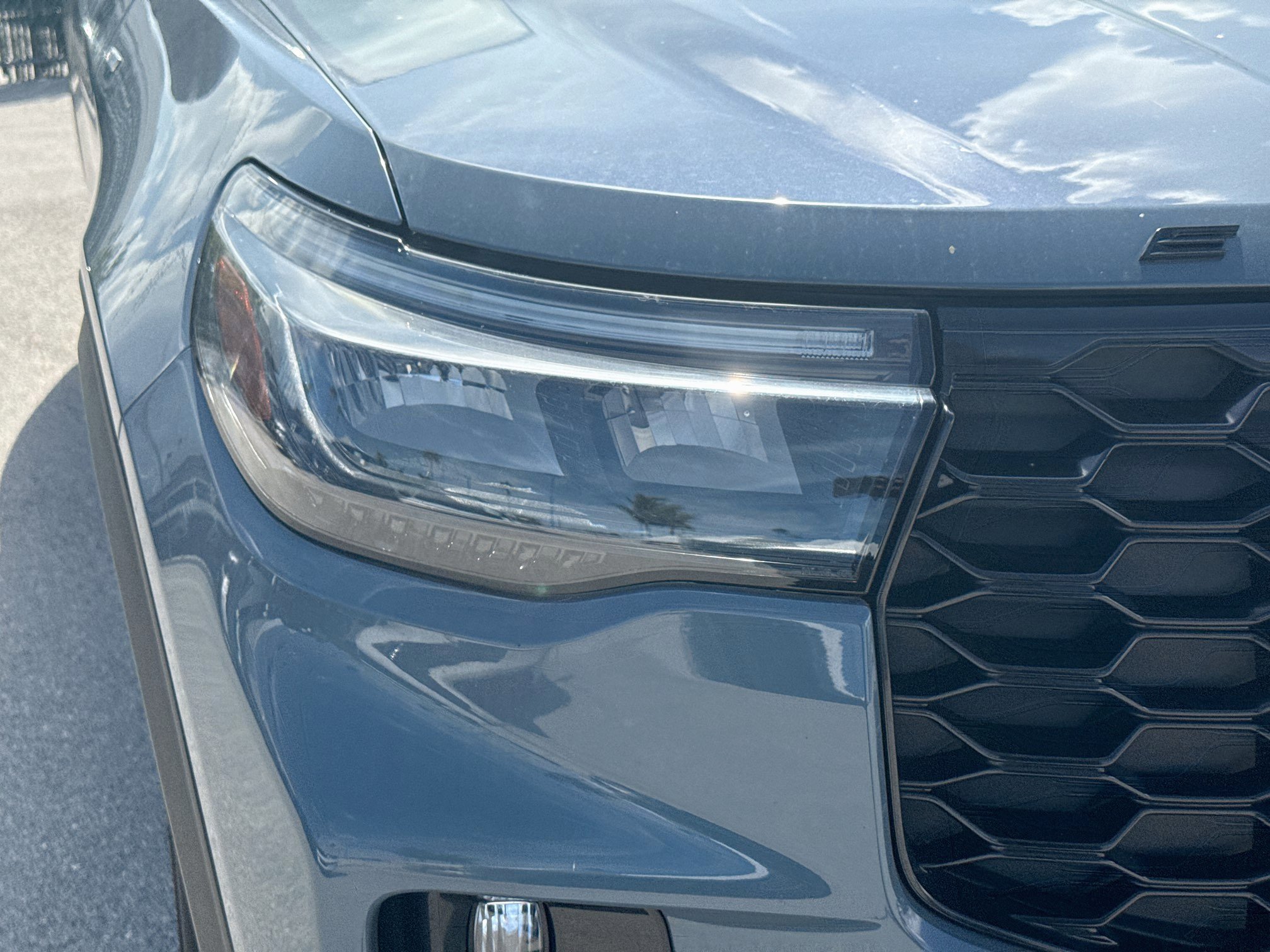 Used 2025 Ford Explorer ST-Line RWD image 35