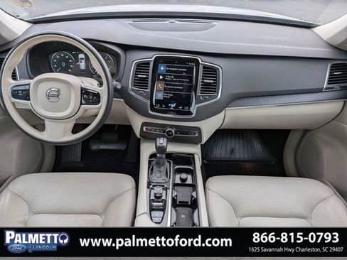 Used 2020 Volvo XC90 T5 Momentum FWD image 15
