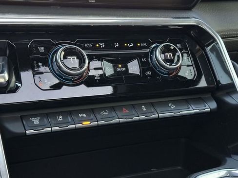 Used 2024 GMC Sierra 2500 Denali w/ Denali Reserve Package image 20