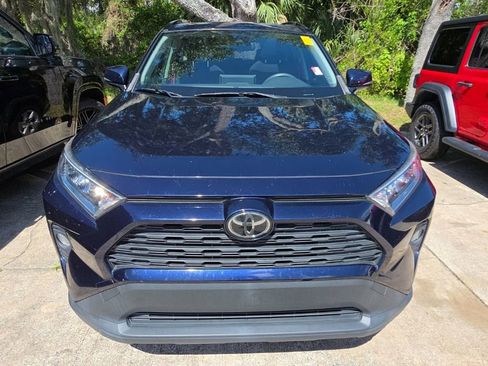Used 2020 Toyota RAV4 XLE w/ Convenience Package FWD image 10
