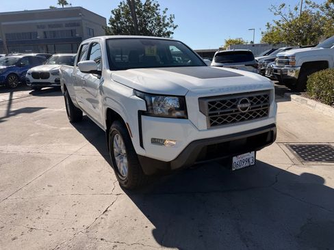 Used 2022 Nissan Frontier SV w/ Technology Package AWD/4WD image 7