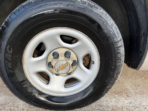 Used 2004 Chevrolet Silverado 1500 W/T image 16