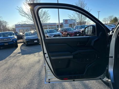 Certified 2024 Toyota Tacoma SR5 image 24