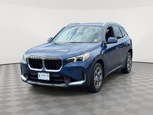 Used 2023 BMW X1 xDrive28i AWD/4WD image 3