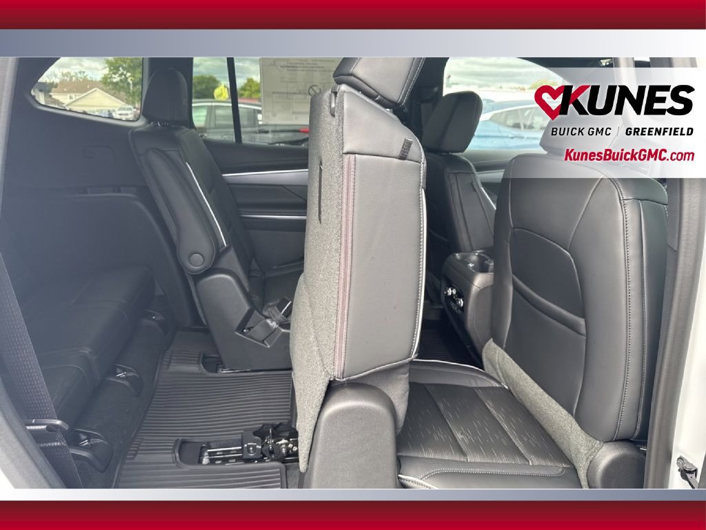Used 2026 Buick Enclave Sport Touring w/ LPO, Floor Liner Package AWD/4WD image 53