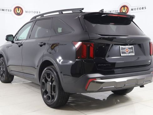 Used 2025 Kia Sorento SX image 4