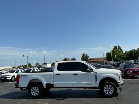 Used 2023 Ford F250 XLT w/ FX4 Off-Road Package AWD/4WD image 2