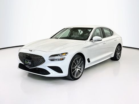 Used 2025 Genesis G70 2.5T RWD image 3