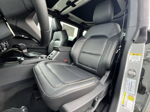 New 2026 Ford Bronco Badlands image 13