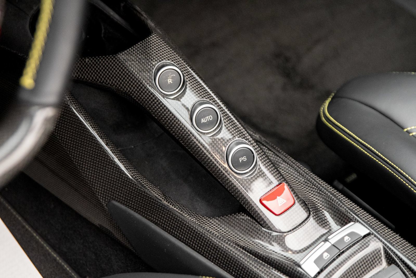 Used 2017 Ferrari 488 Spider RWD image 33