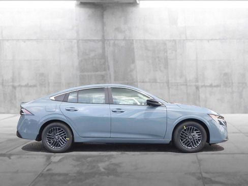 New 2026 Nissan Sentra SV w/ SV Convenience Package FWD image 5
